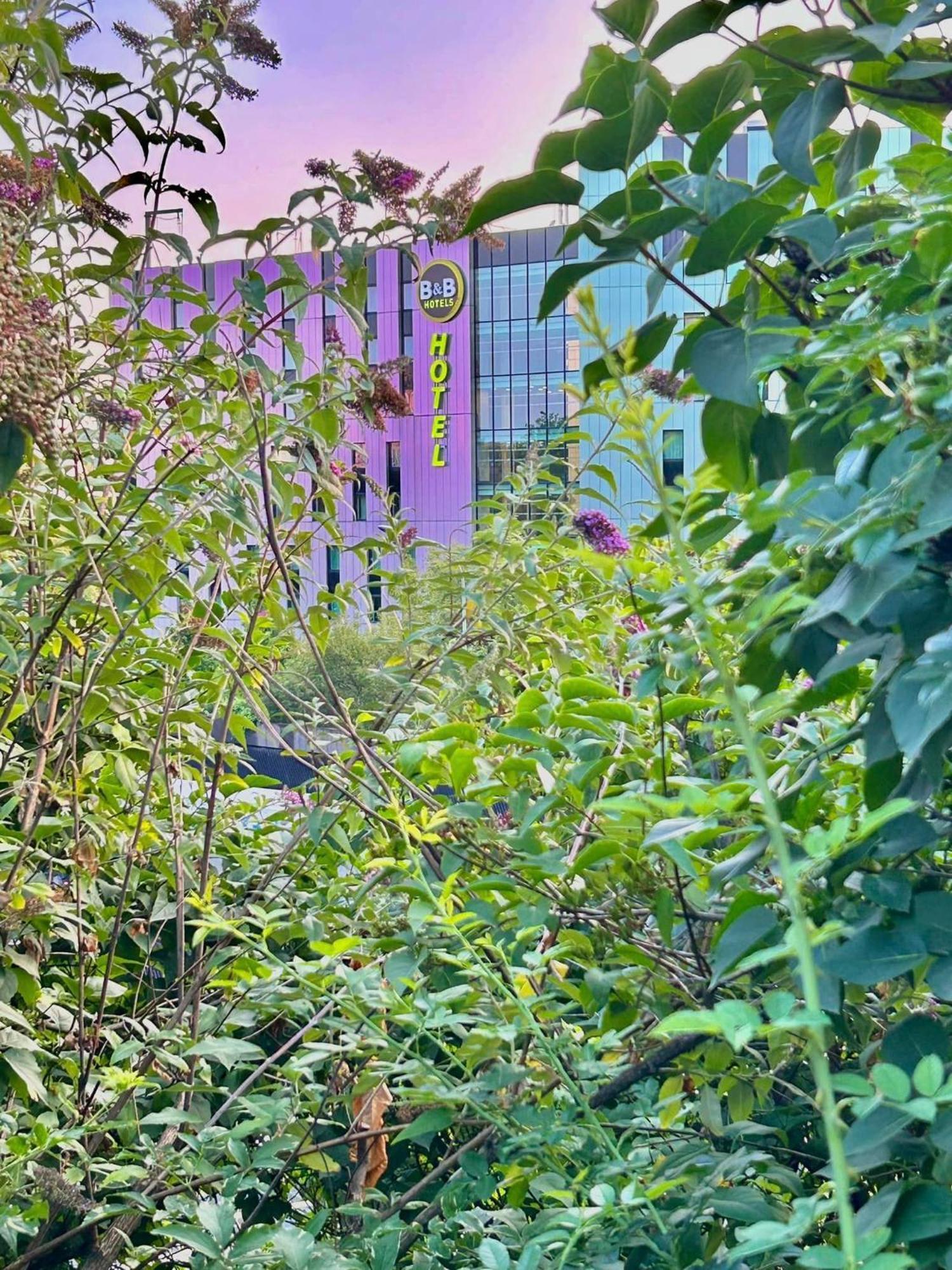 Porte Des Lilas Hotel París