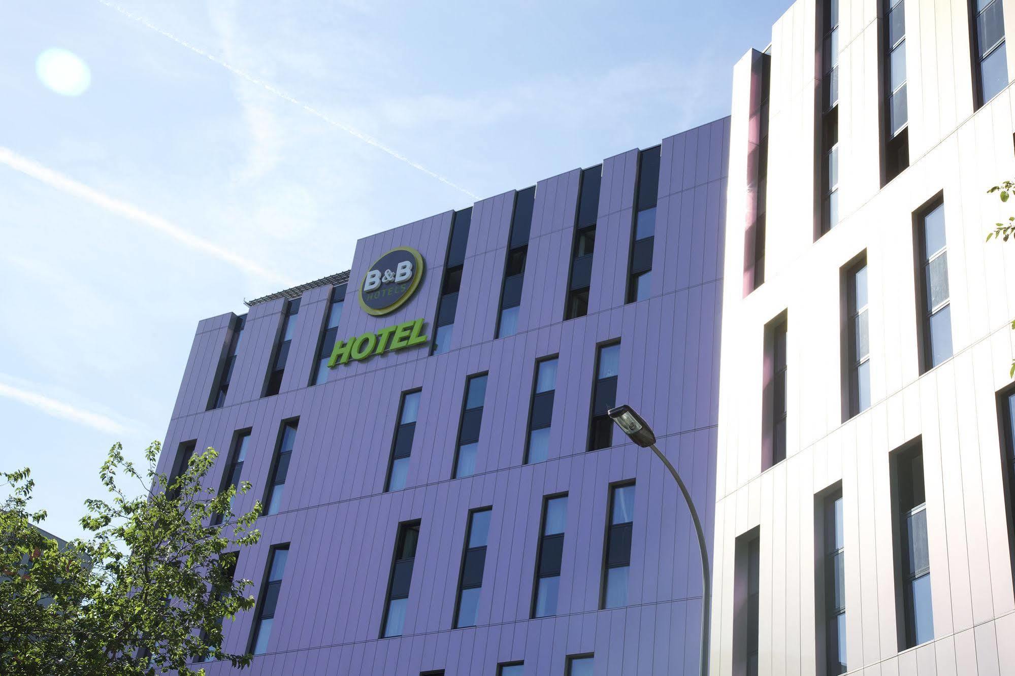 Porte Des Lilas Hotel París